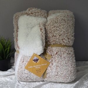 Trail Creek Teddy Sherpa to Sherpa Throw Blanket - Tam and White